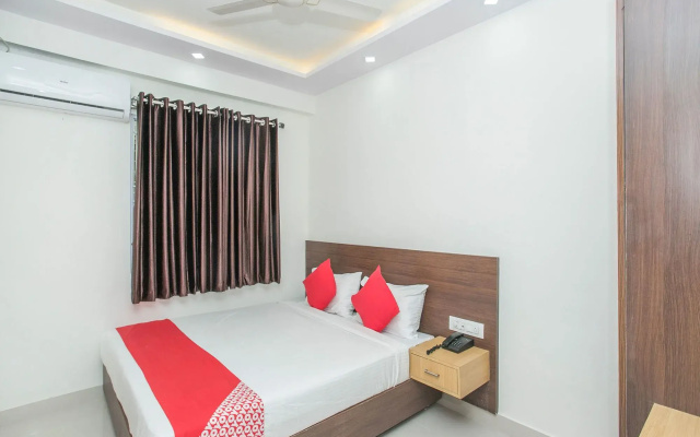 OYO 12544 Varcity Twin Towers