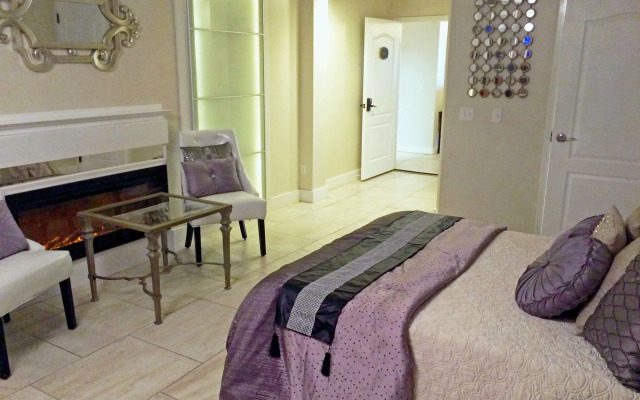 Hideaway Suites On 5th (formerly 5th East Hall B&B)