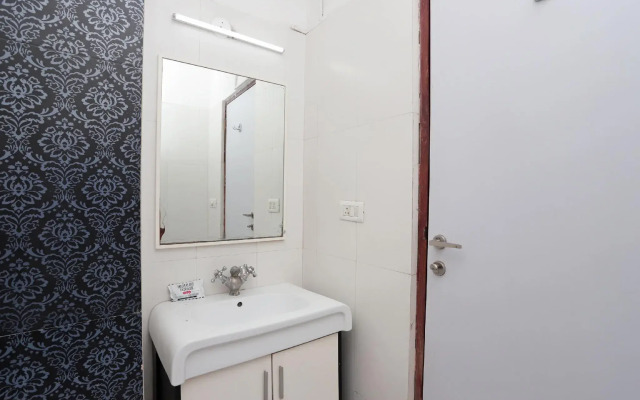 OYO 40989 Hotel Amigo