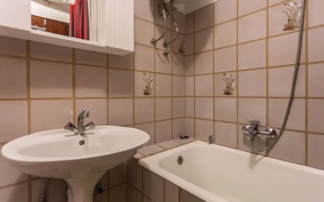 Awesome Home in Bacina With Wifi and 2 Bedrooms