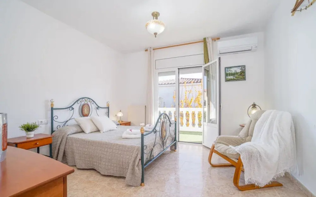 Villa in Empuriabrava With Private Pool