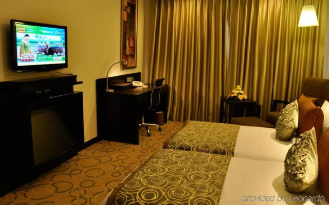 Oyo 1133 City Park Plaza