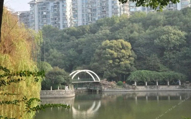 Quanjiayuan Hotel