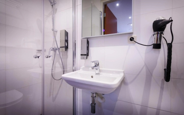 Amsterdam Downtown Hotel
