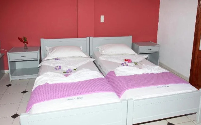Kiki Hotel