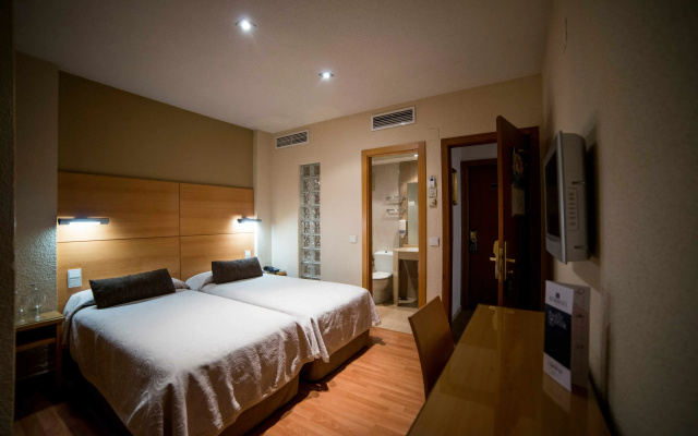 Hotel Serrano