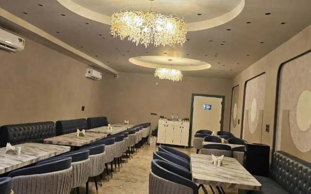Hotel Sharanga