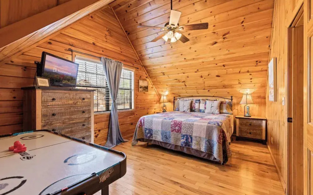 Bear Hideaway Cozy 3BR Cabin