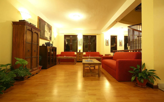 Royal Astoria Hotel