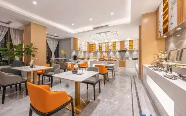 Magnotel Hotel (Zibo Yinzuo Plaza West Sixth Road)
