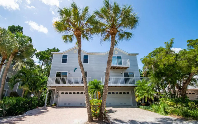 Beach Walk - 6250 Holmes #31