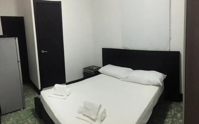 Edens Garden Hostal