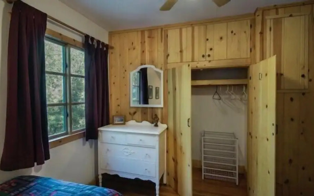 Scenic Wonders Bassett Cabin 5 Bedrooms