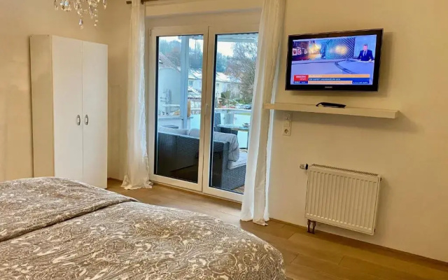 Luxuriöses Studio im Zentrum, Balkon, Kamin, Klima