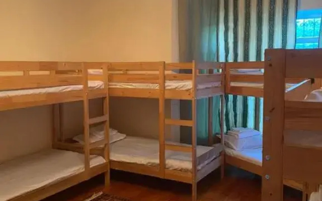 Hostel 888