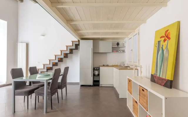 MetaM Apartment in the City Center by Wonderful Italy