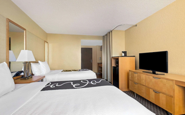 La Quinta Inn & Suites by Wyndham Sunrise
