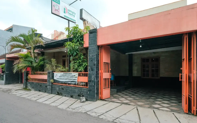 Homestay Jogja Dekat Gembira Loka by Simply Homy