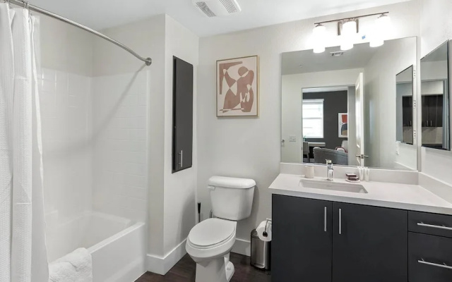 Landing Apartments near Port Tampa City