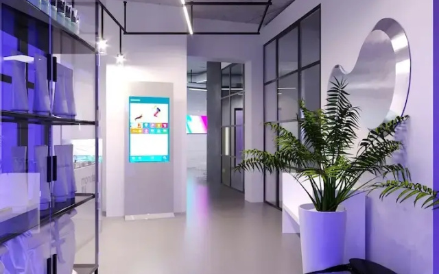 Monotel Capsule Hotel