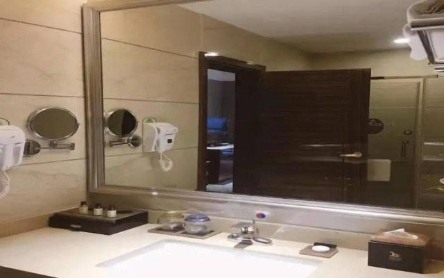 GreenTree Huainan Tianjiaan Square Guangchang road Hotel