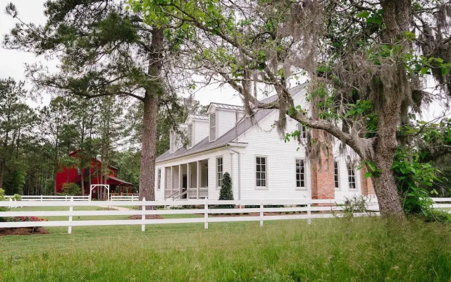 The Historic Hill House and Farm