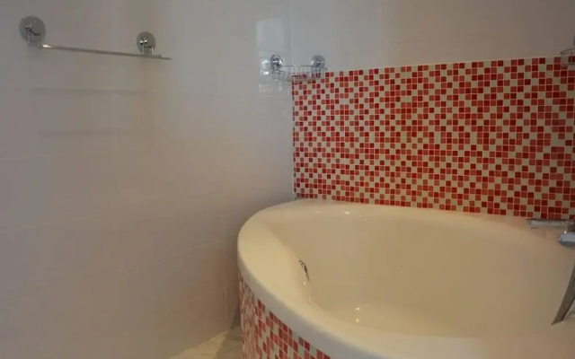 Villa With 3 Bedrooms in Saint-andré-de-la-roche, With Wonderful Mount