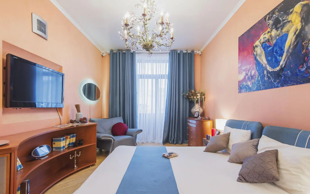 GMApartments (ДжиЭмАпартментс) на улице Тверская 15