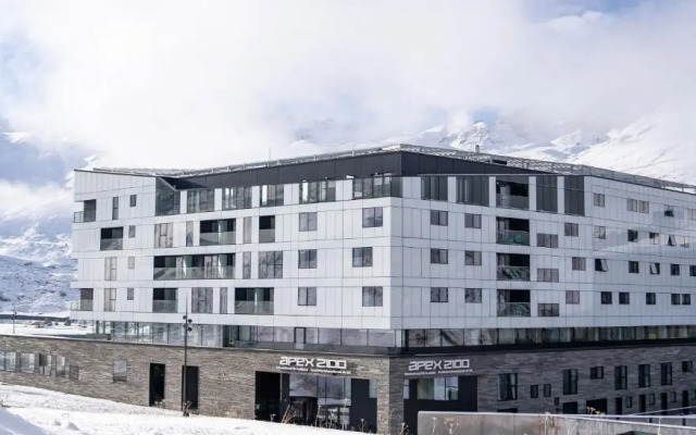 Apex2100 International Ski Academy Tignes