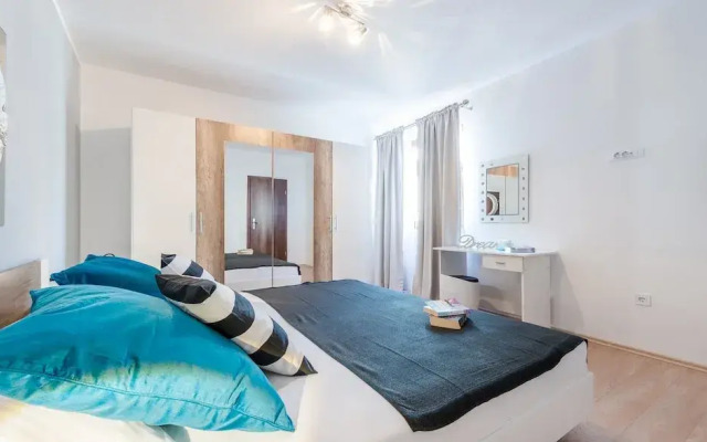 Apartments Made 4U