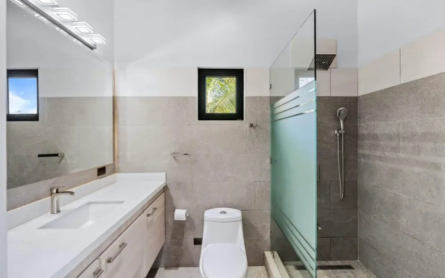 Brand-New 6BD Giant with Private Pool by SPCR