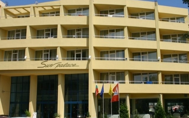 Отель Sun Palace Болгария, Солнечный берег - отзывы, цены и фото номеров - забронировать отель Sun Palace онлайн вид на фасад