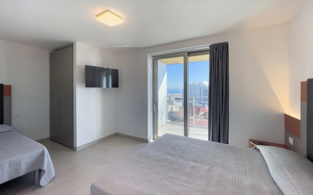 Lignano Penthouse Near Beach