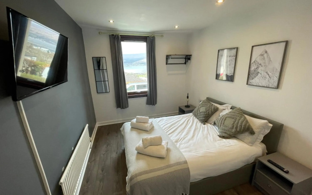 Entire Alma Apartment with Mountain View