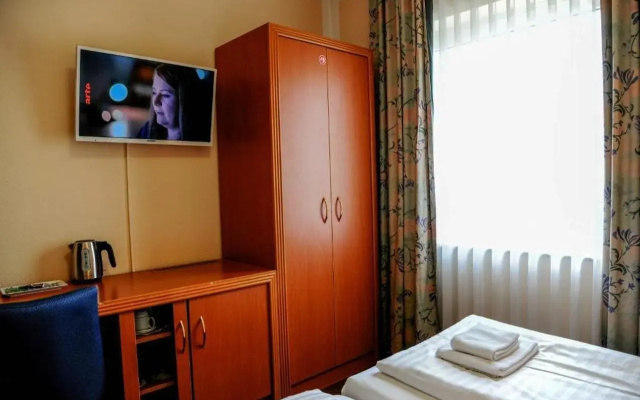 Hotel Opal