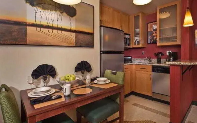 Residence Inn Springfield Old Keene Mill