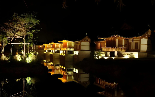 Gyeongju Ragung Hotel