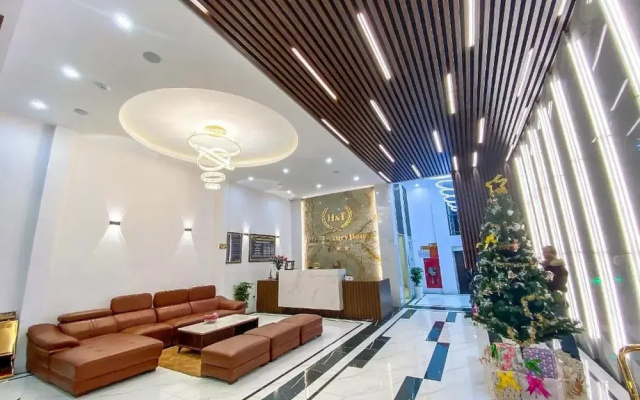H&T Luxury Hotel
