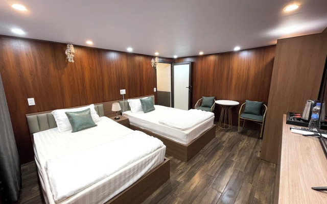 Odyssey Hostel, Tours & Motorbikes Rental