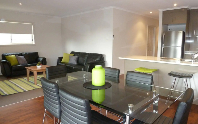 Hart Street Apartment
