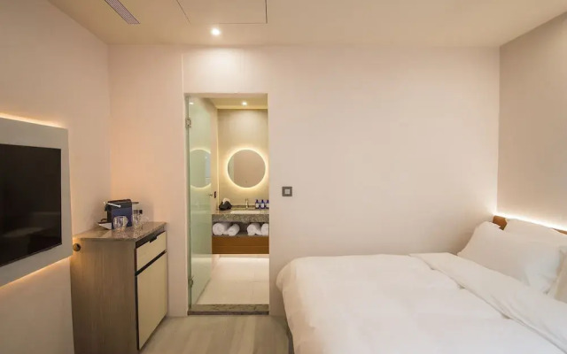 LIVIN Hotel