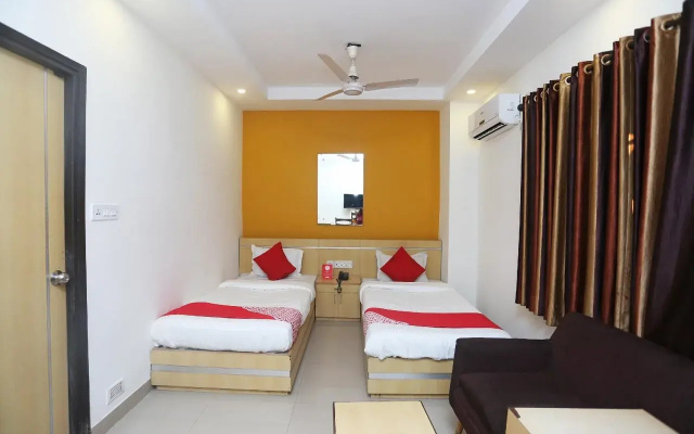 Gujral Hotel By OYO Rooms
