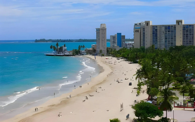 Borinquen Beach Inn