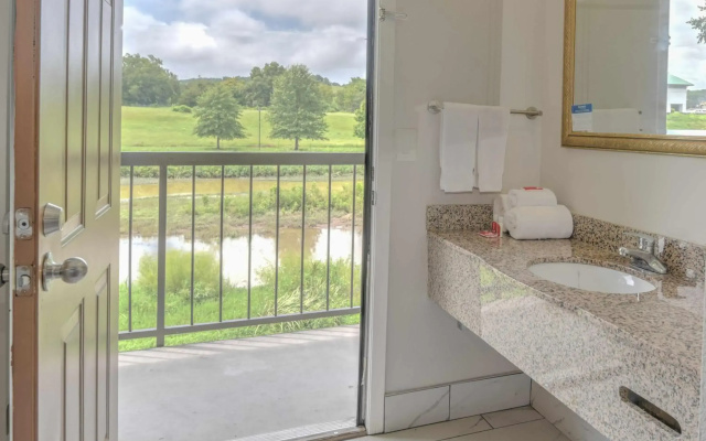 Econo Lodge Sevierville-Pigeon Forge on the River