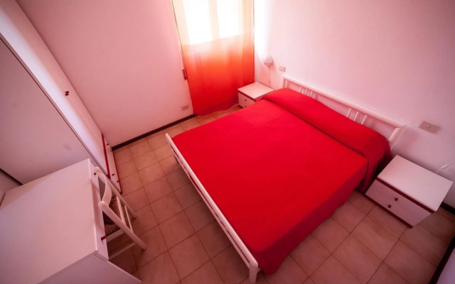 Apartment in Luni mit Balkon