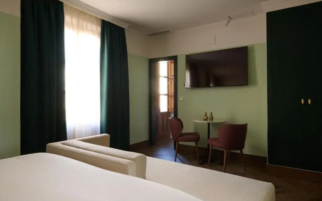 Honest Hotel Granada