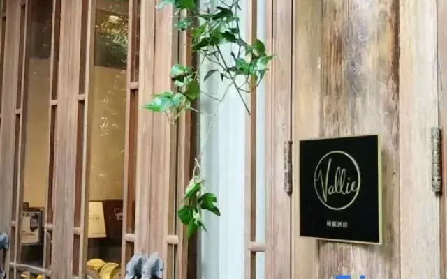 Vallie Hotel