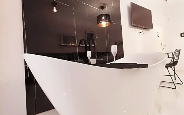B&B Secret Suite