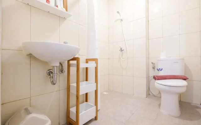 Comfy Connected to Mall at Bassura City Apartment