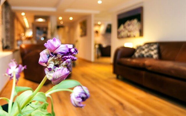 Отель Oak And Marble Residence вид на фасад